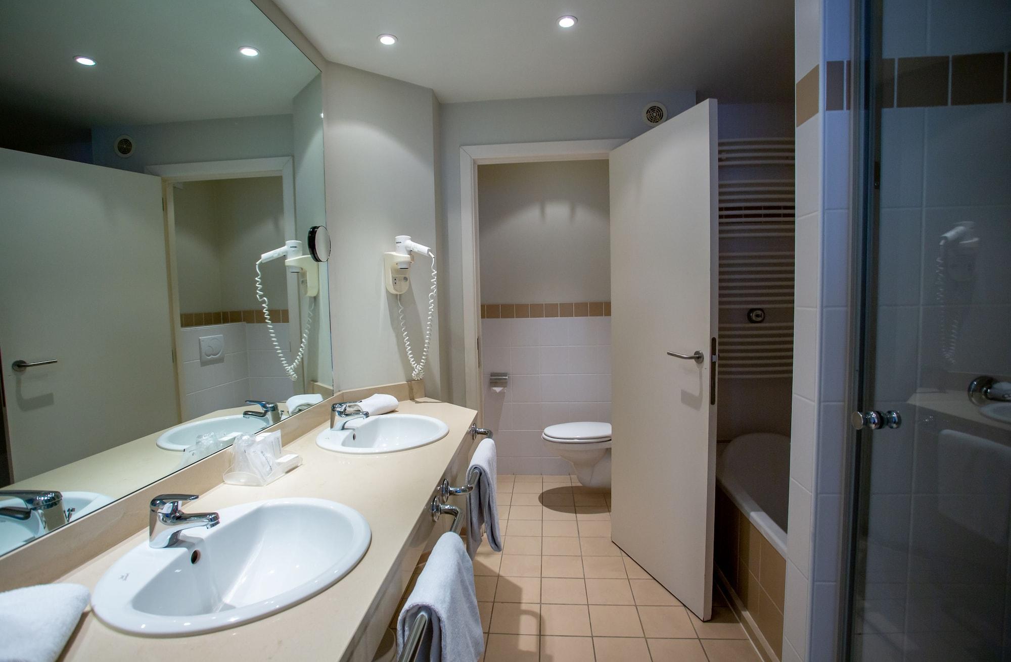בלנקנברג Hotel Aazaert By Wp Hotels מראה חיצוני תמונה